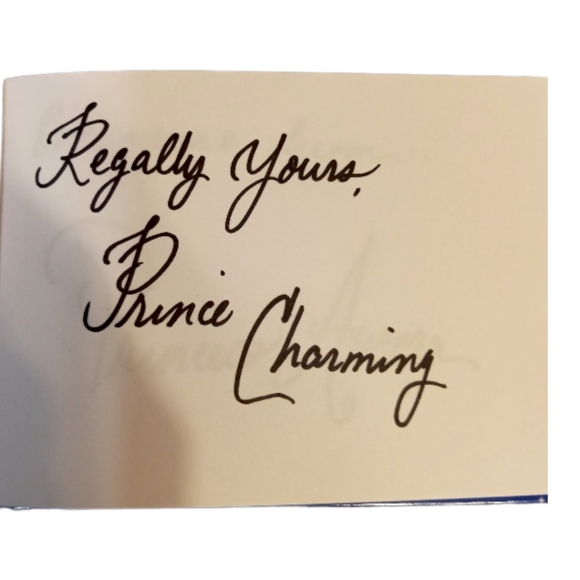 Disney World Year of A Million Dreams Pass and Book of 15 Character Signatures - Picture 13 of 13